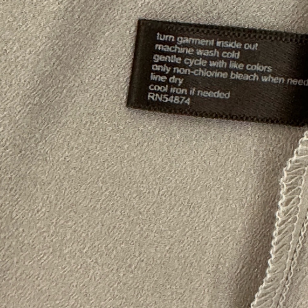 The Limited sz sm top silky feel semi dressy in a tan color - Picture 11 of 12